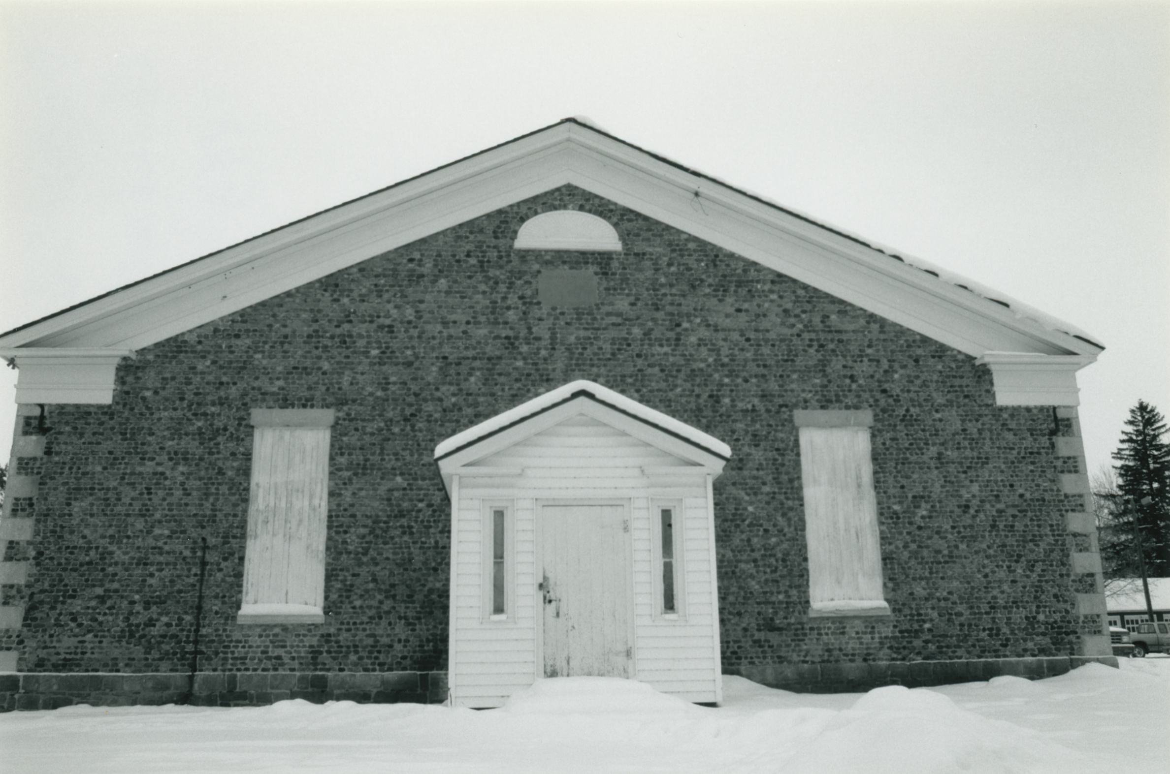 Rig-5 22 W Buffalo St 1